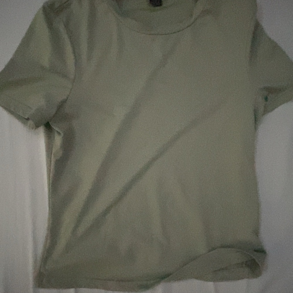 SHEIN Green Short Sleeve Tee